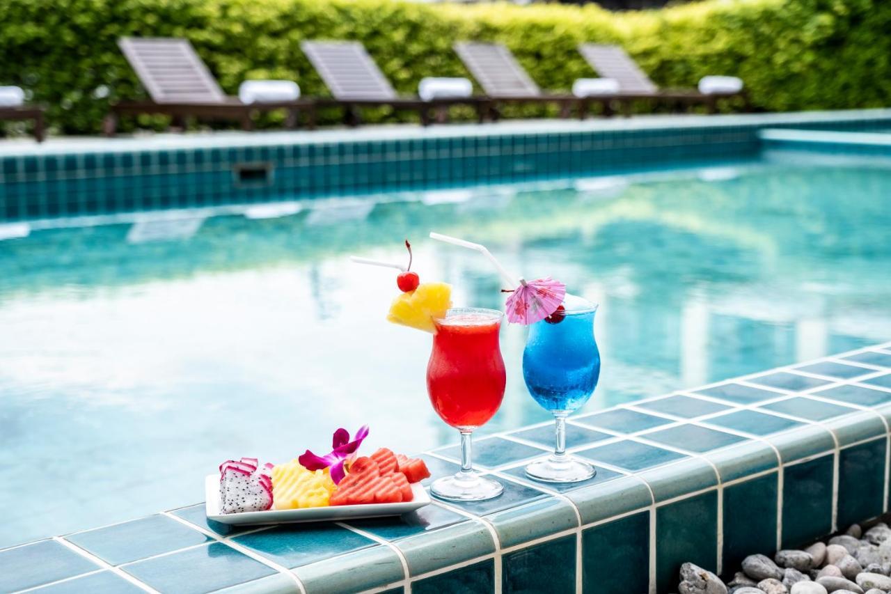 The Airport Courtyard Suvarnabhumi Airport Bangkok Zewnętrze zdjęcie Poolside at the hotel